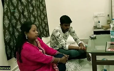Indian hot milf Kamwali bhabhi getting fucked by young manager! Hindi XXX sexual congress